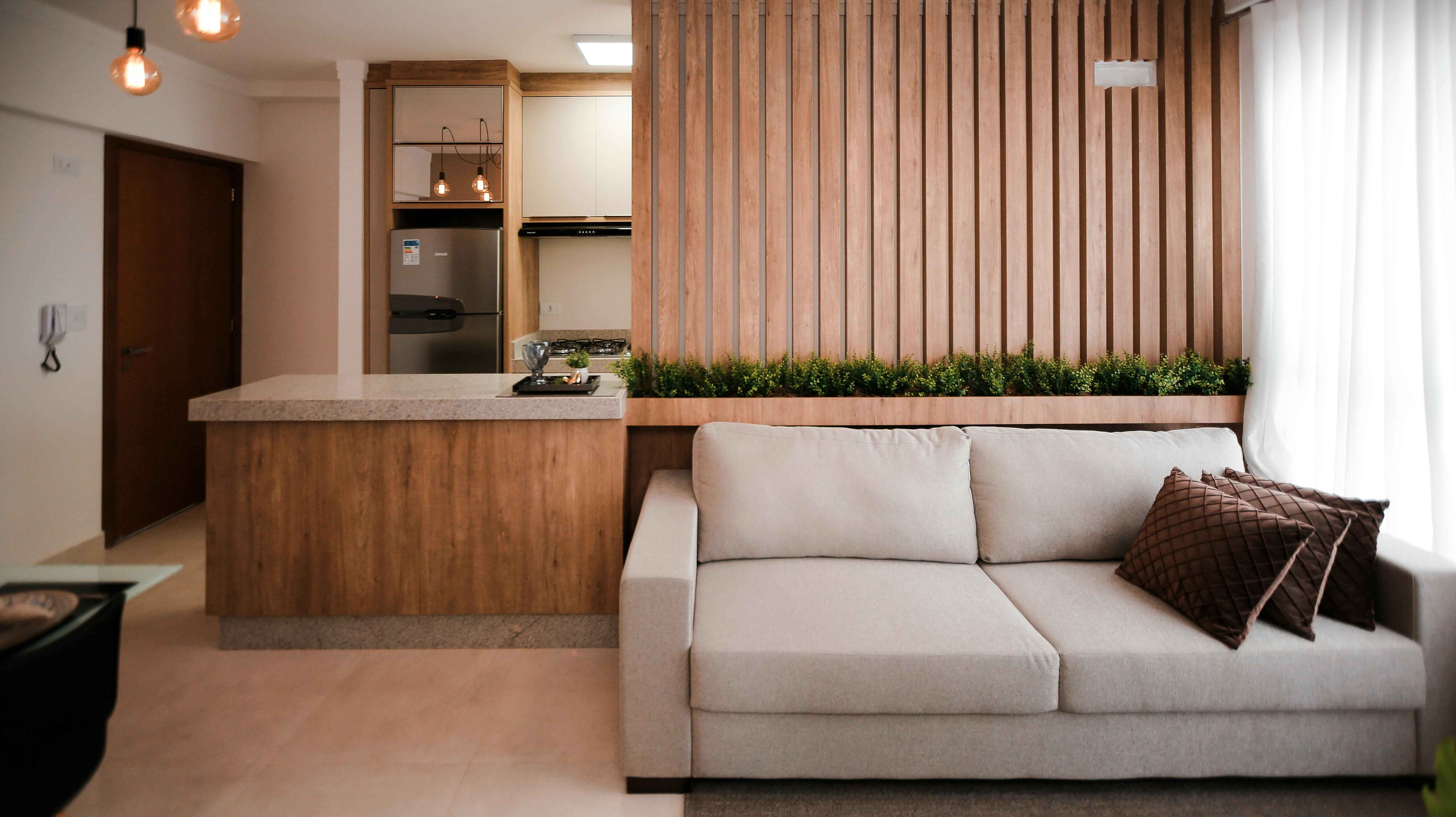 penyekat ruangan balok kayu></p>
<p><span style=